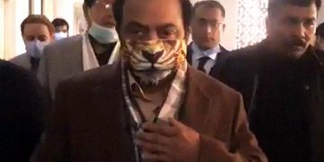‘Noonie Swag’: Rana Sanaullah’s lion face mask turns heads in court, on Twitter