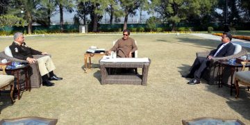 PM Imran, COAS Gen Bajwa discuss security situation, other important issues