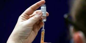 Sindh to begin vaccination from Feb 3, says Azra Pechuho