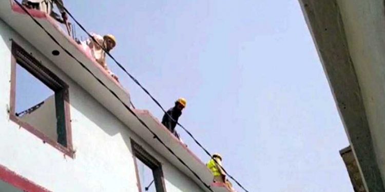Operation to demolish illegal encroachments in Karachi underway