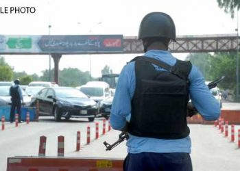 Islamabad: One policeman killed, two injured by unidentified gunmen