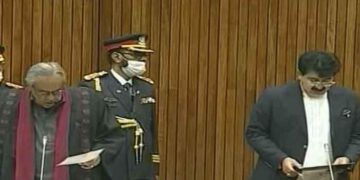 Sadiq Sanjrani defeats Yousaf Raza Gillani in Senate chairman election