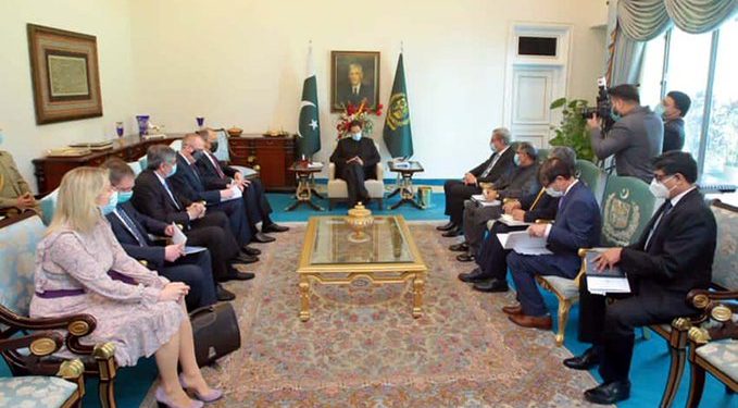 PM Imran, Russian FM agree on peaceful resolution of Kashmir dispute