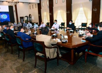 CM meets with doctors, discuss steps to contain COVID wave