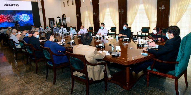CM meets with doctors, discuss steps to contain COVID wave