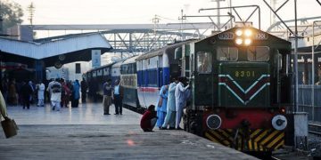 10 special trains to operate on Eid ul Fitr, says Ministry of Railways