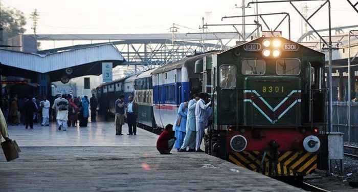 10 special trains to operate on Eid ul Fitr, says Ministry of Railways