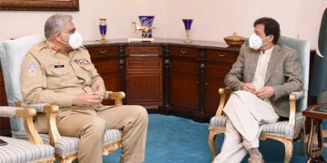 Army Chief calls on PM Imran Khan