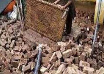 A wall of a house collapsed in Malir Bakra Peri area of Karachi.
