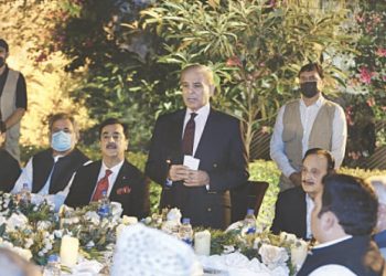 All 84 PML-N MNAs attend Shehbaz Sharif’s dinner, give full mandate about no-trust motion