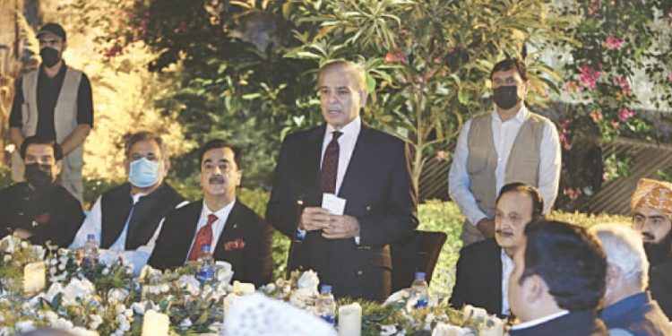 All 84 PML-N MNAs attend Shehbaz Sharif’s dinner, give full mandate about no-trust motion