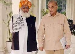 After PM Imran’s verbal assault, Fazl asks premier to ‘keep his fight political’