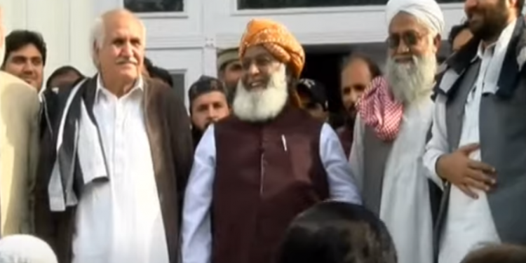 Pervez Khattak’s brother joins JUI-F as Opposition mounts pressure on govt