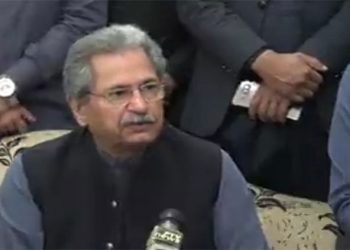 Opposition’s no-trust bid against PM Imran will fail: Shafqat