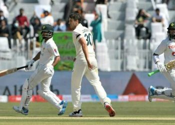 Pakistan lose Shafique after solid start in first Test