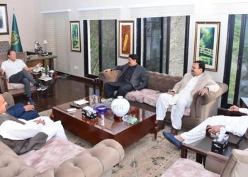PTI to emerge stronger from current situation: PM Imran