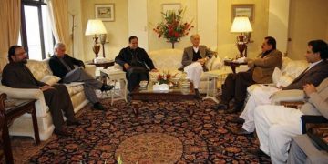 PTI delegation holds key meeting with Ch brothers of PML-Q