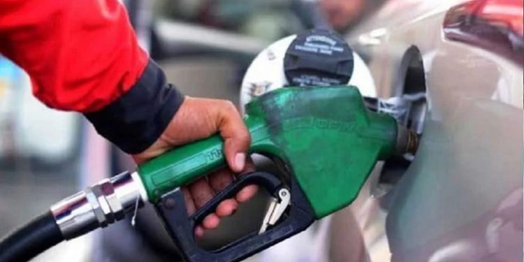 Oil companies raise concerns over decrease in petrol price