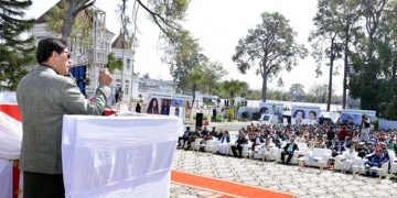 PM vows to continue fight against corrupt mafia