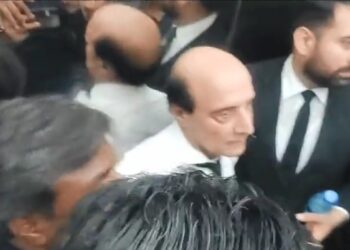 Panic as Latif Khosa, other lawyers stuck in IHC’s elevator for half an hour
